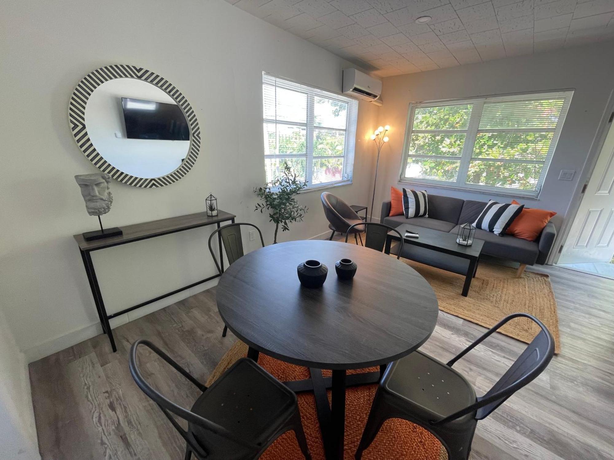 Fully Equipped Apartments With Parking Near Cocowalk 迈阿密 外观 照片
