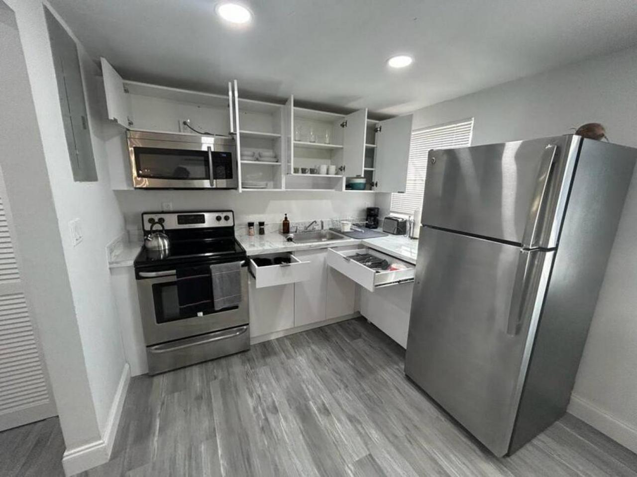Fully Equipped Apartments With Parking Near Cocowalk 迈阿密 外观 照片